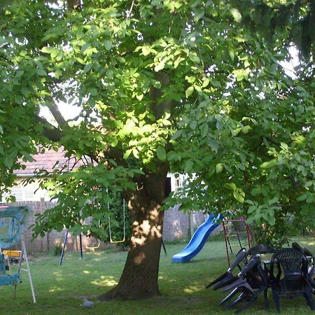 A&g Vendeghaz Tatil Evi Balatonkeresztúr